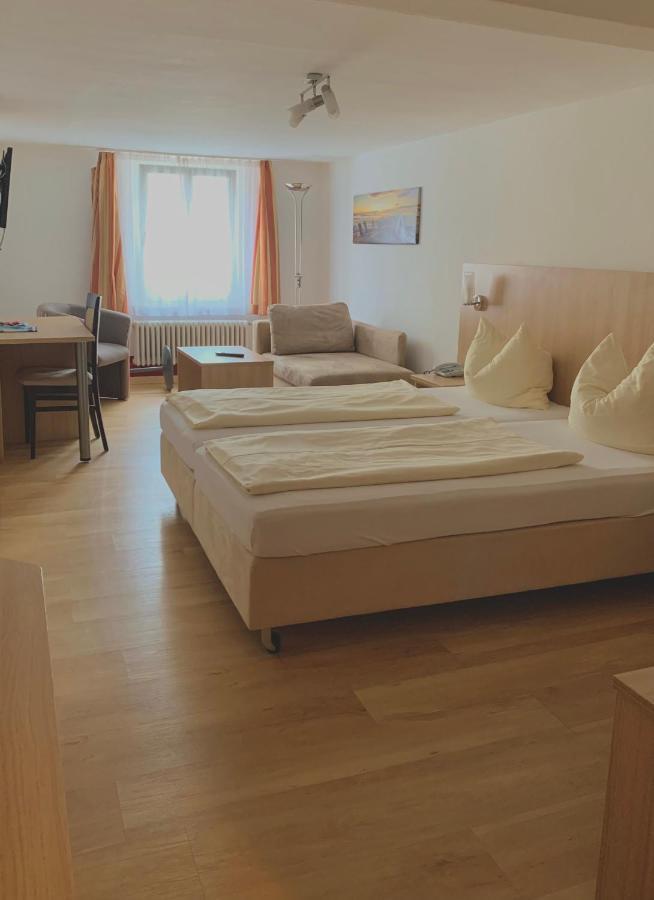 לינדאו Hotel Garni Brugger מראה חיצוני תמונה