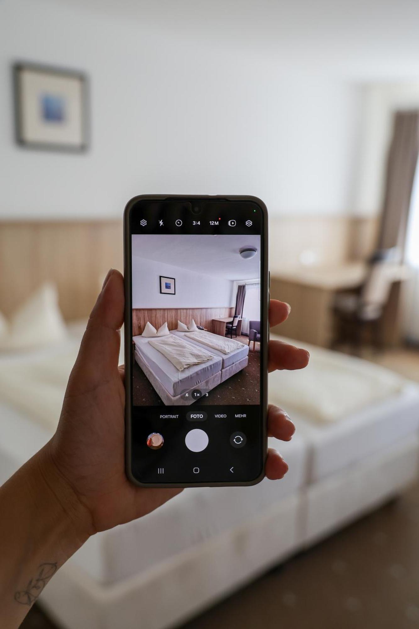 לינדאו Hotel Garni Brugger מראה חיצוני תמונה