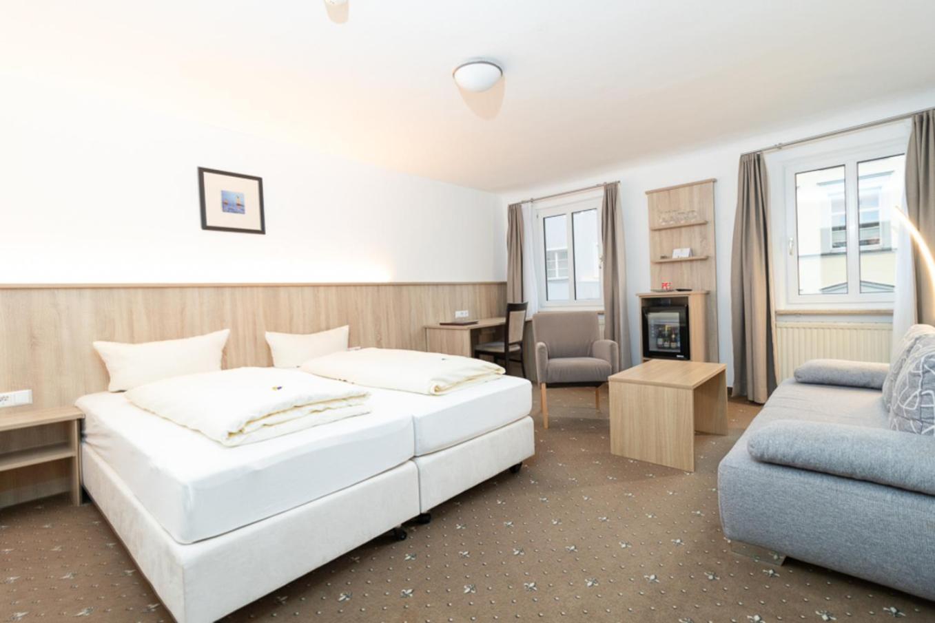 לינדאו Hotel Garni Brugger מראה חיצוני תמונה