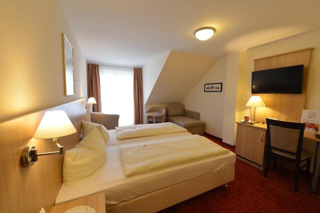 לינדאו Hotel Garni Brugger חדר תמונה